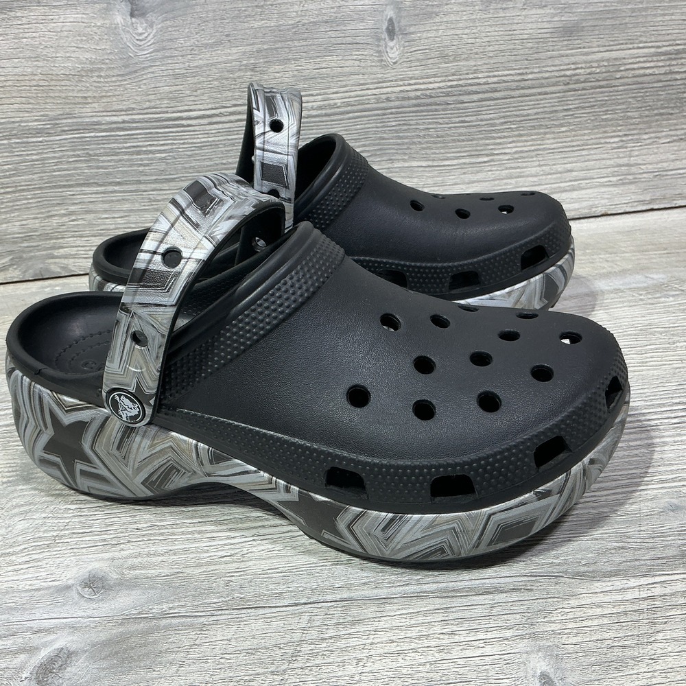 Crocs Women's Classic Platform Disco Clog Black Comfort Indoor Outdoor Size 8 US